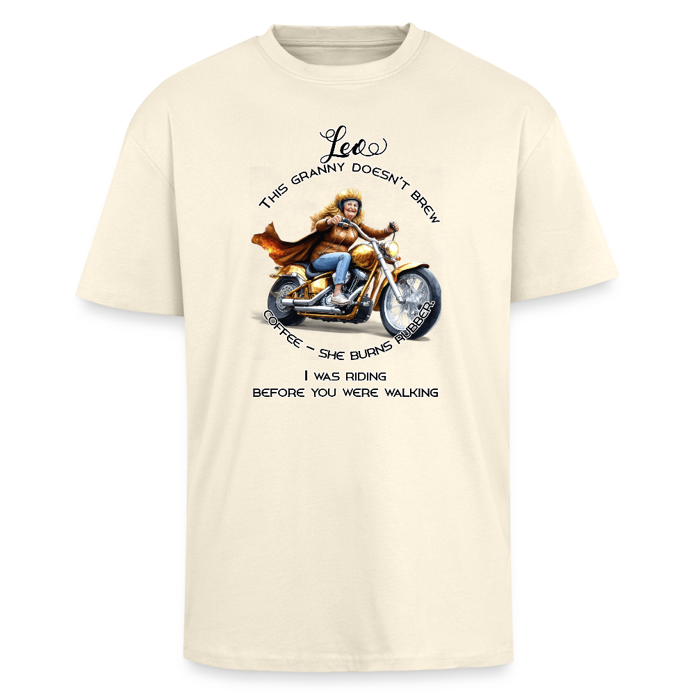 leijona mummo ei keitä kahvia - Paksu Oversized T-paita - kerma