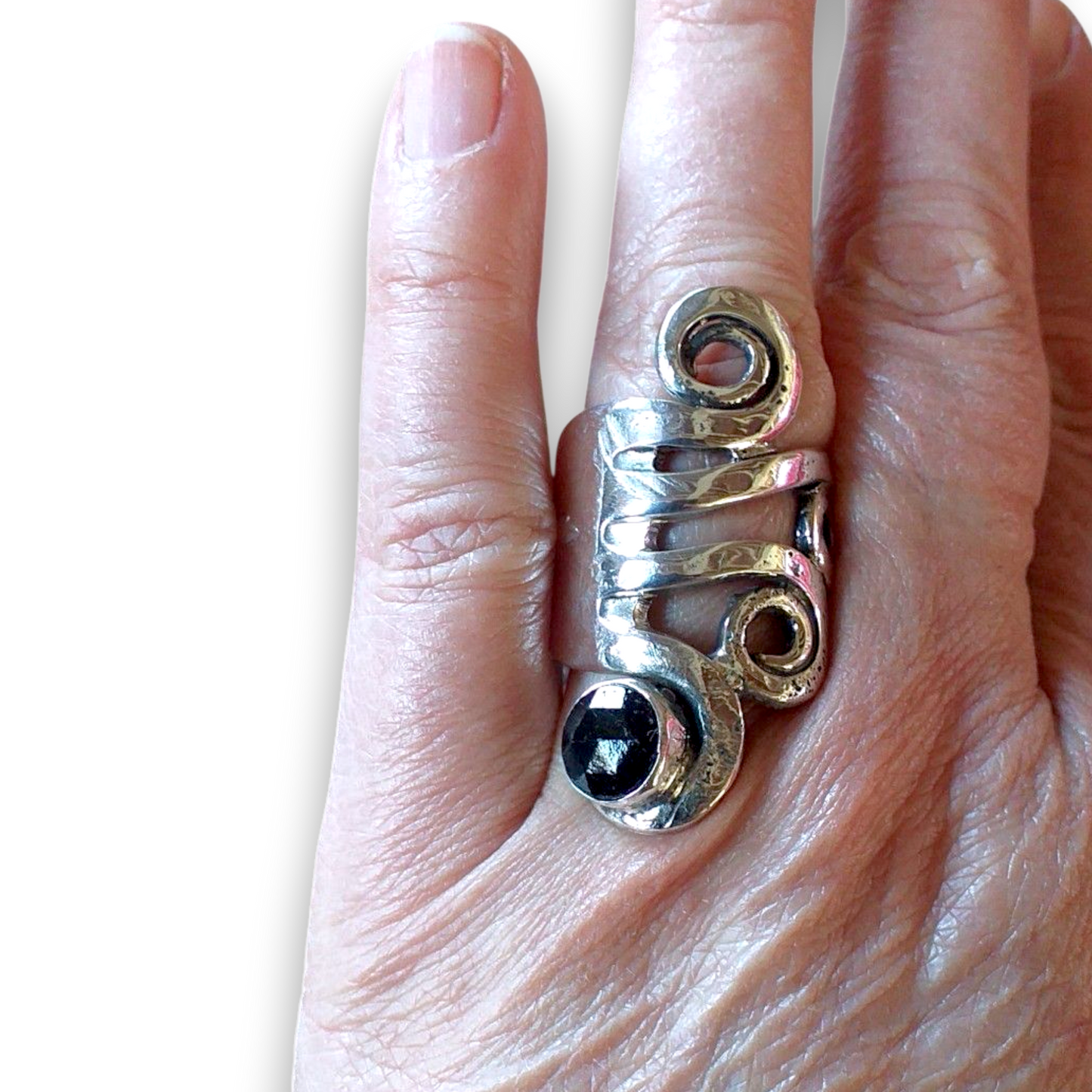 Hellundian muistojen koruja - aterinkorut: lusikka, haarukka, veitsi