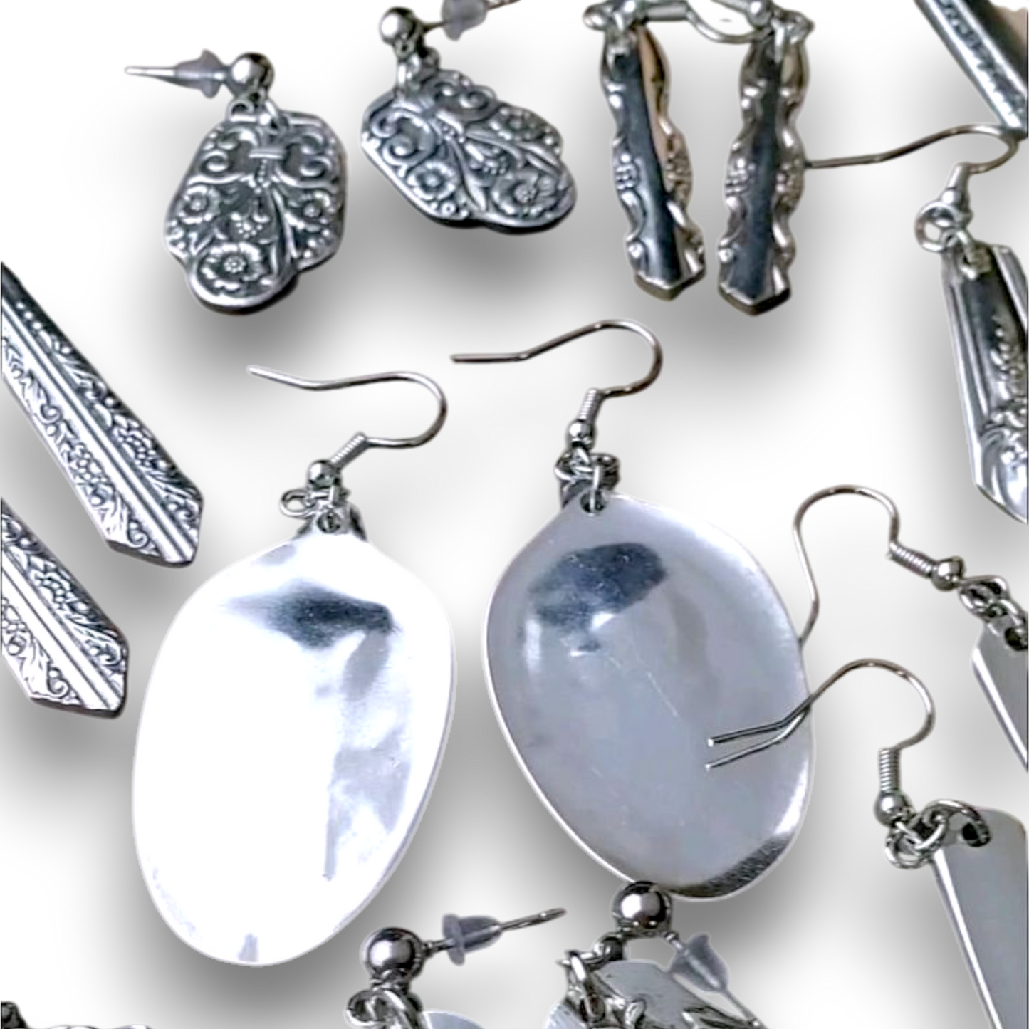 Hellundian muistojen koruja - aterinkorut: lusikka, haarukka, veitsi simppelit