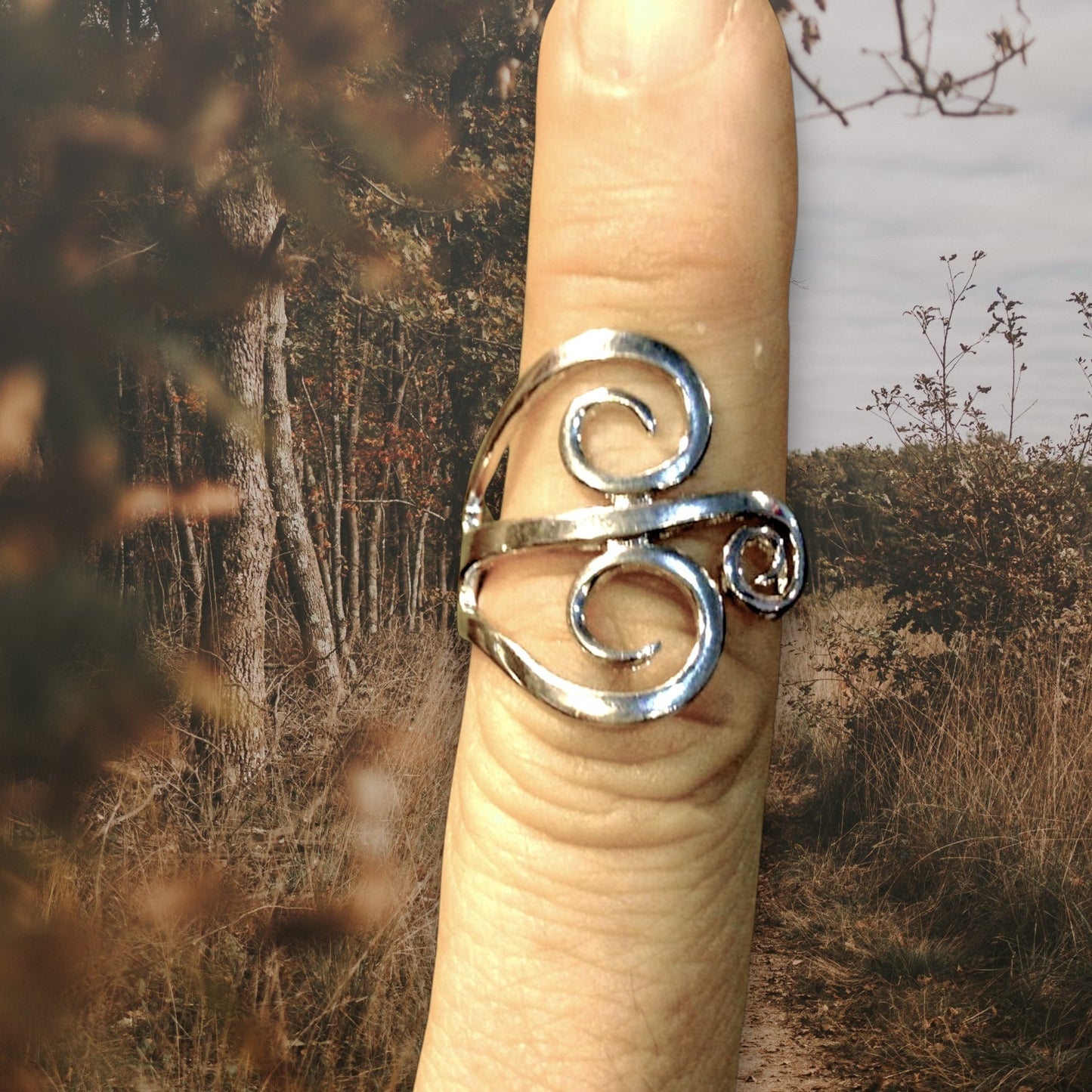 Hellundian muistojen koruja - aterinkorut: lusikka, haarukka, veitsi