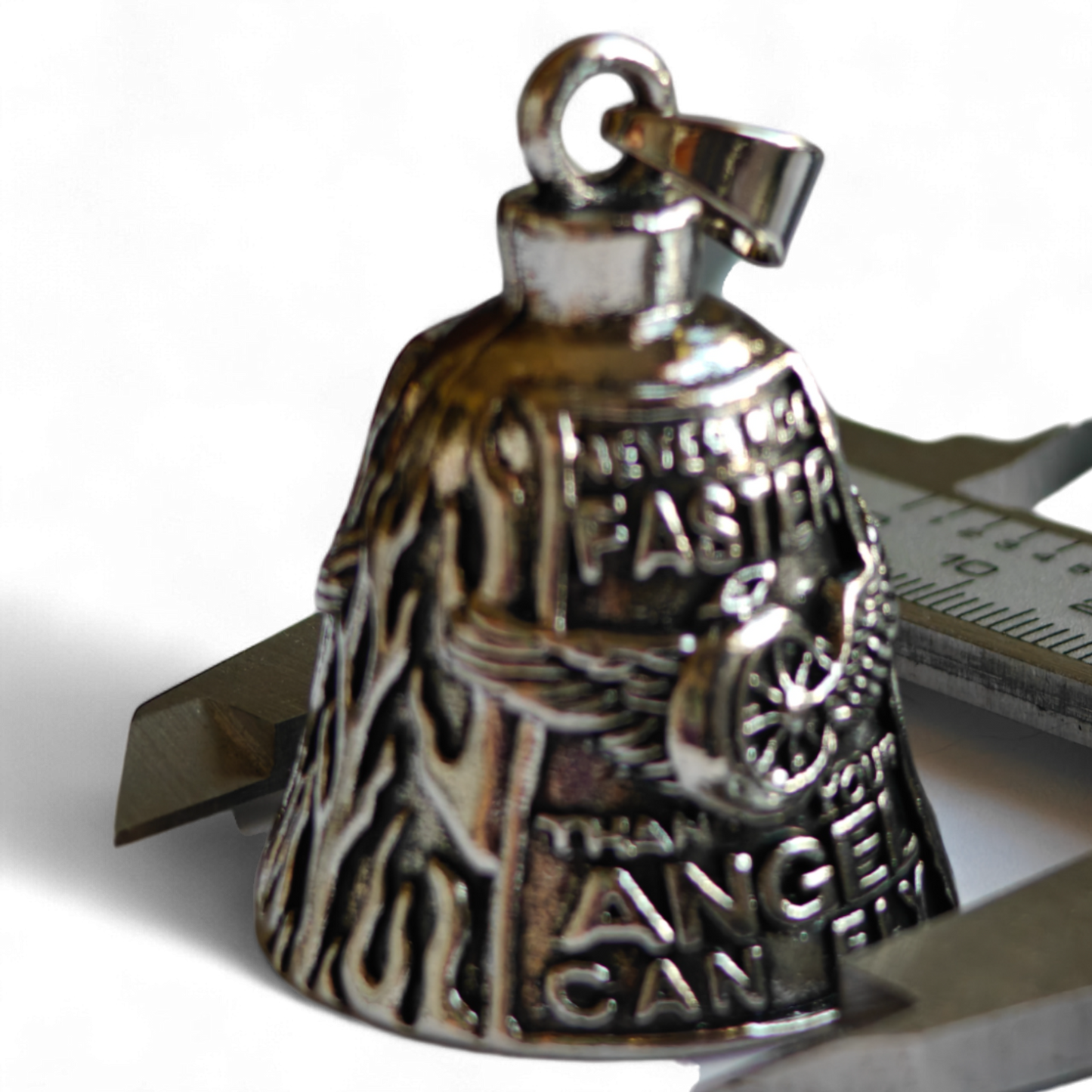 Pirunkello - Motoristin suojakello: never drive faster than guardian angel