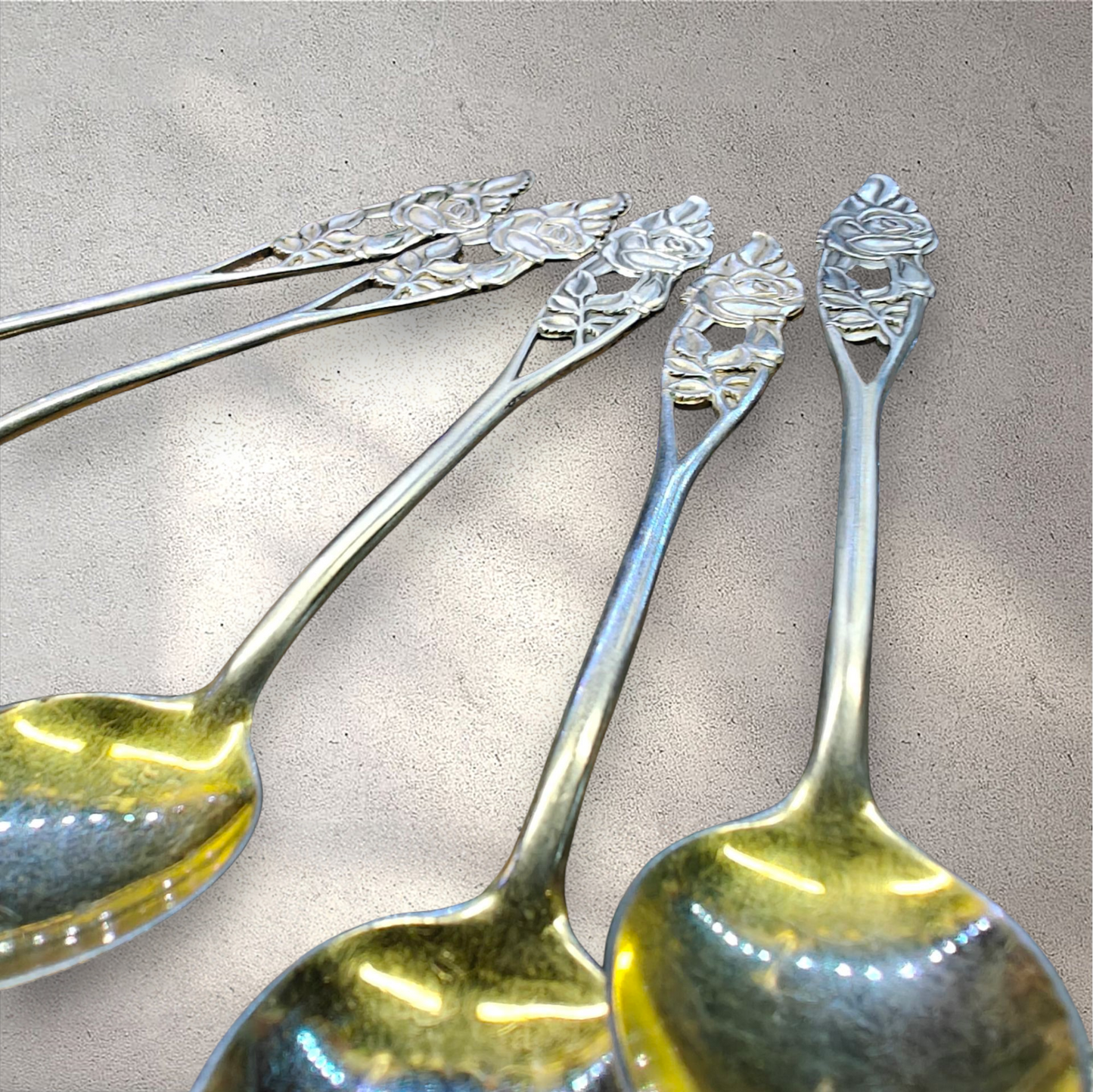 Hellundian muistojen koruja - NahkaJaakko aterinkorut: lusikka, haarukka, veitsi