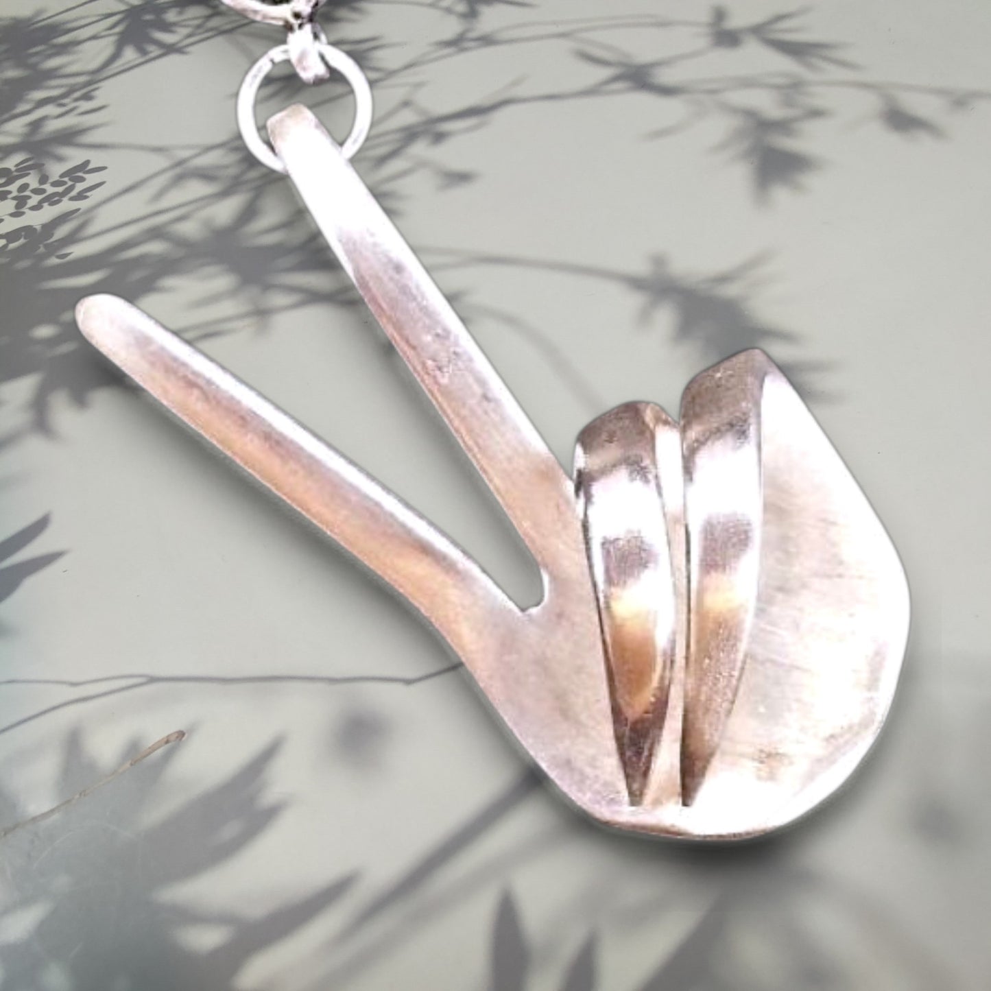 Hellundian muistojen koruja - NahkaJaakko aterinkorut: lusikka, haarukka, veitsi