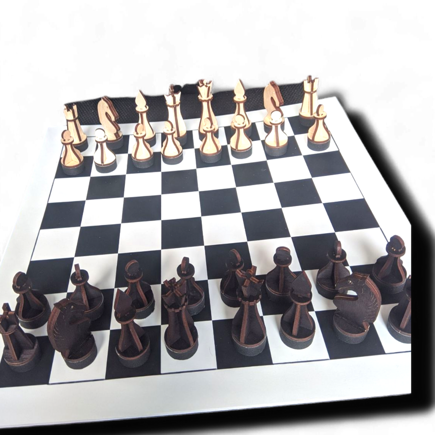 Chess - vanerista tehty shakkipeli