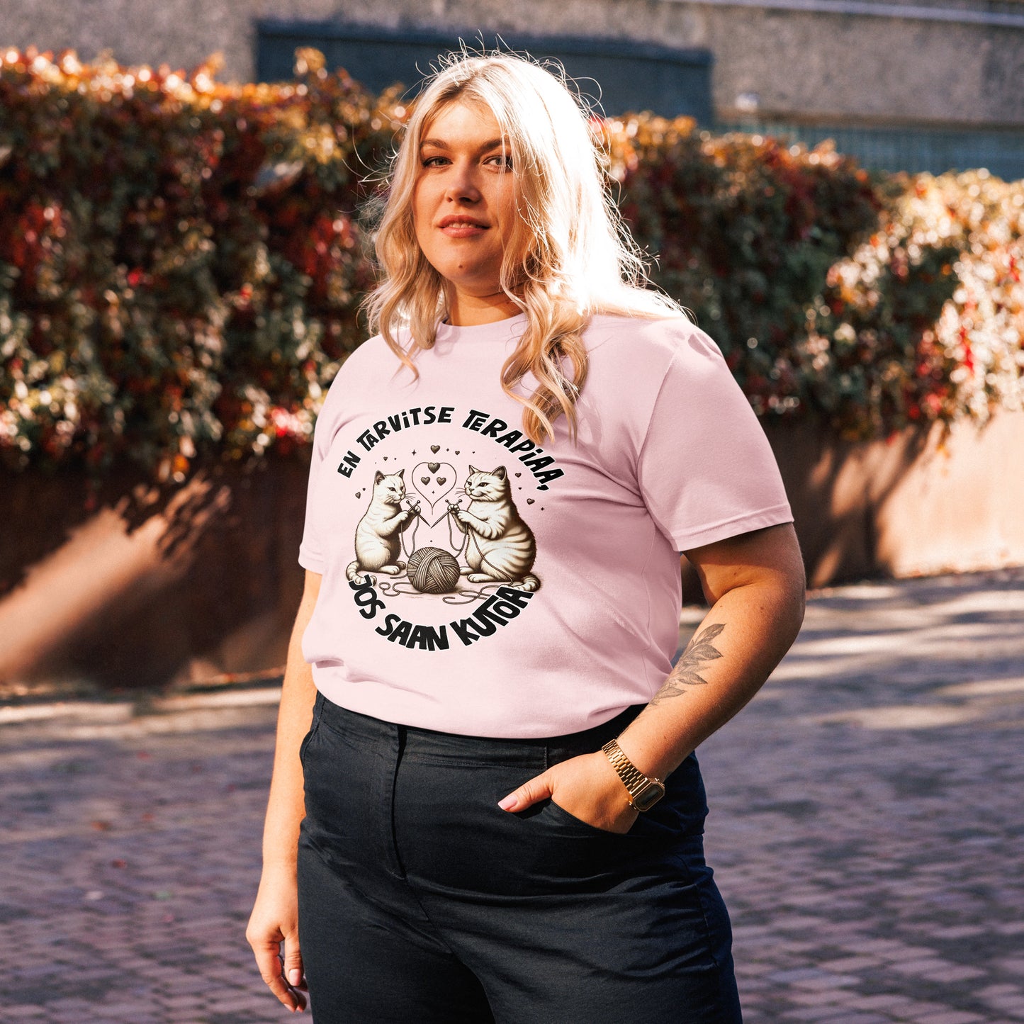 En tarvitse terapiaa, jos vain saan kutoa - Unisex t-paita