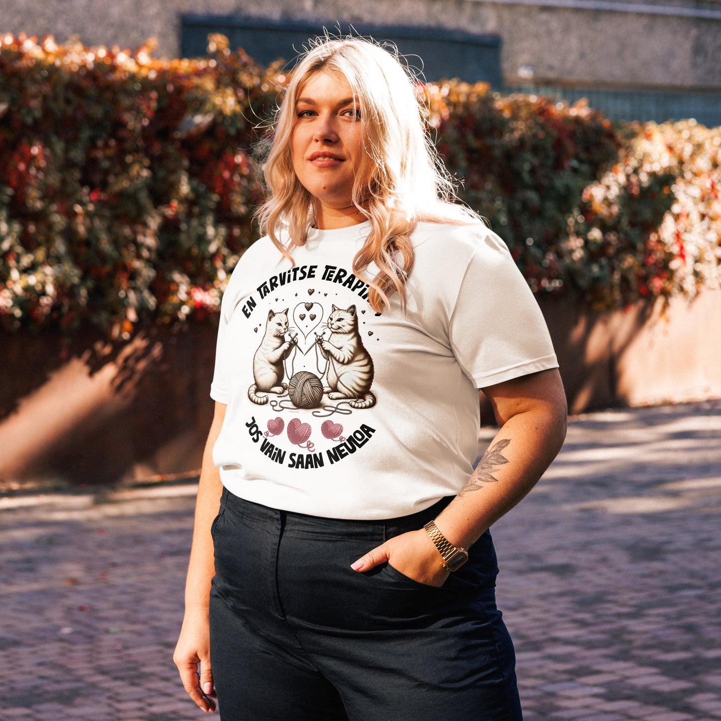 En tarvitse terapiaa, jos vain saan kutoa - Unisex t-paita