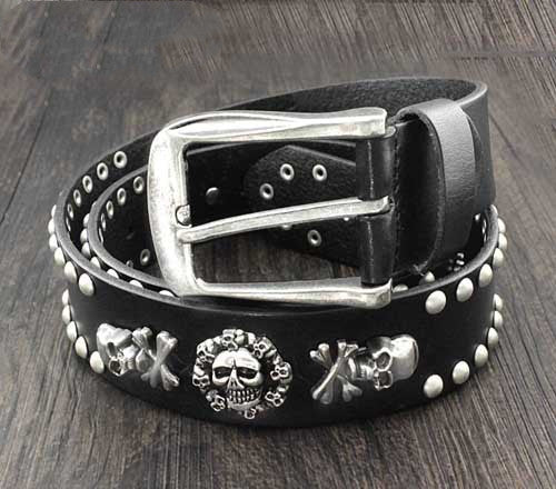 Leather belt with main skull rivets - style and attitude