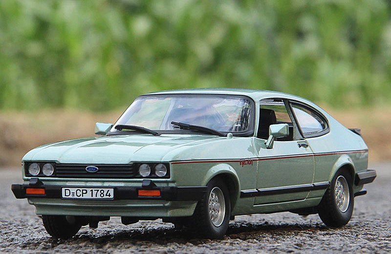 1982 Ford Capri Classic – Pienoismalli, joka vie sinut menneisyyteen