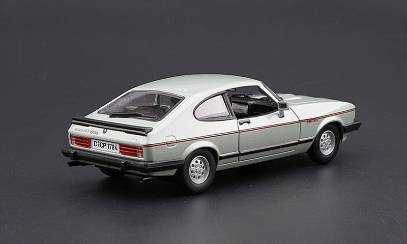 1982 Ford Capri Classic – Pienoismalli, joka vie sinut menneisyyteen