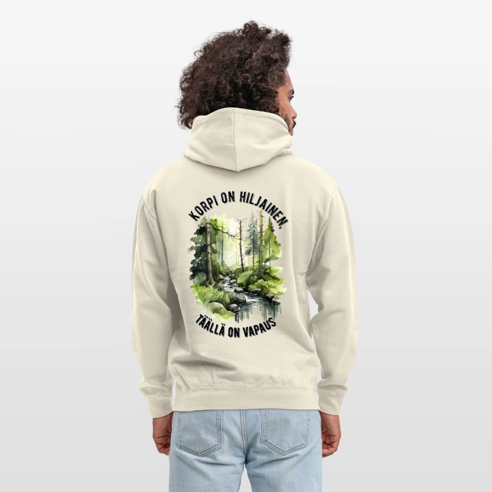 Huppari ”unisex”  korpi on hiljainen täällä on vapaus - vaniljapirtelö
