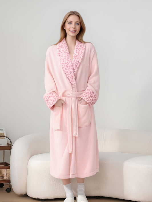 Leopardi Naisten Aamutakki – Söpö Ja Rentoo Kotimoodi