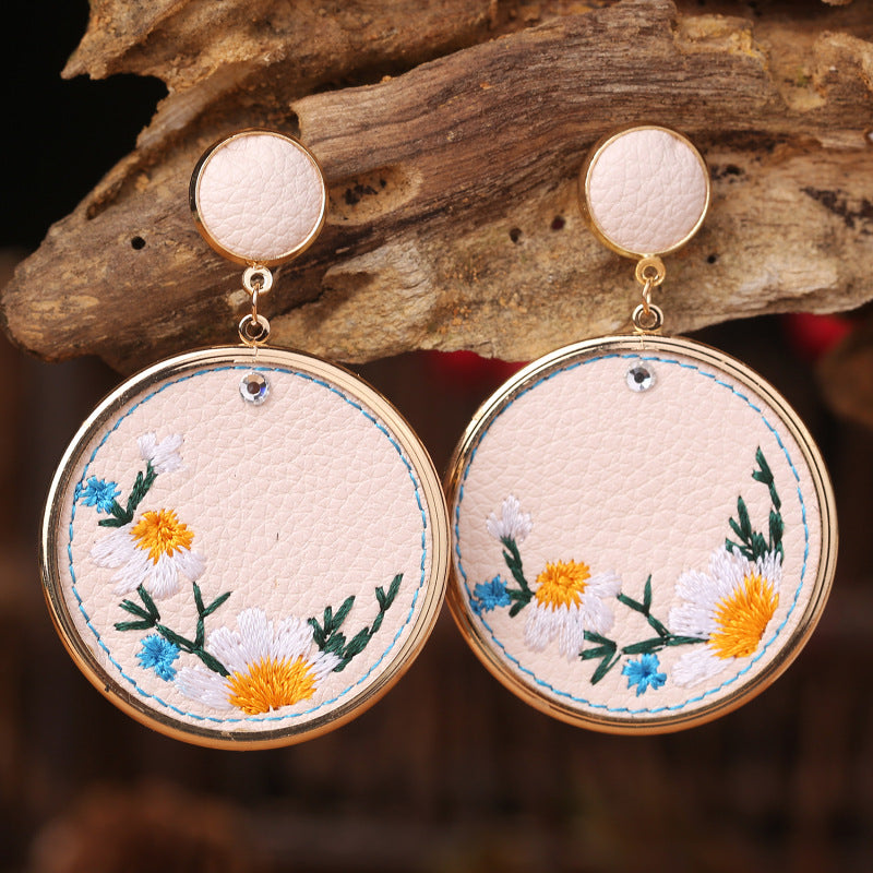 Women's Simple Vintage Leather Embroidered Flower Earrings