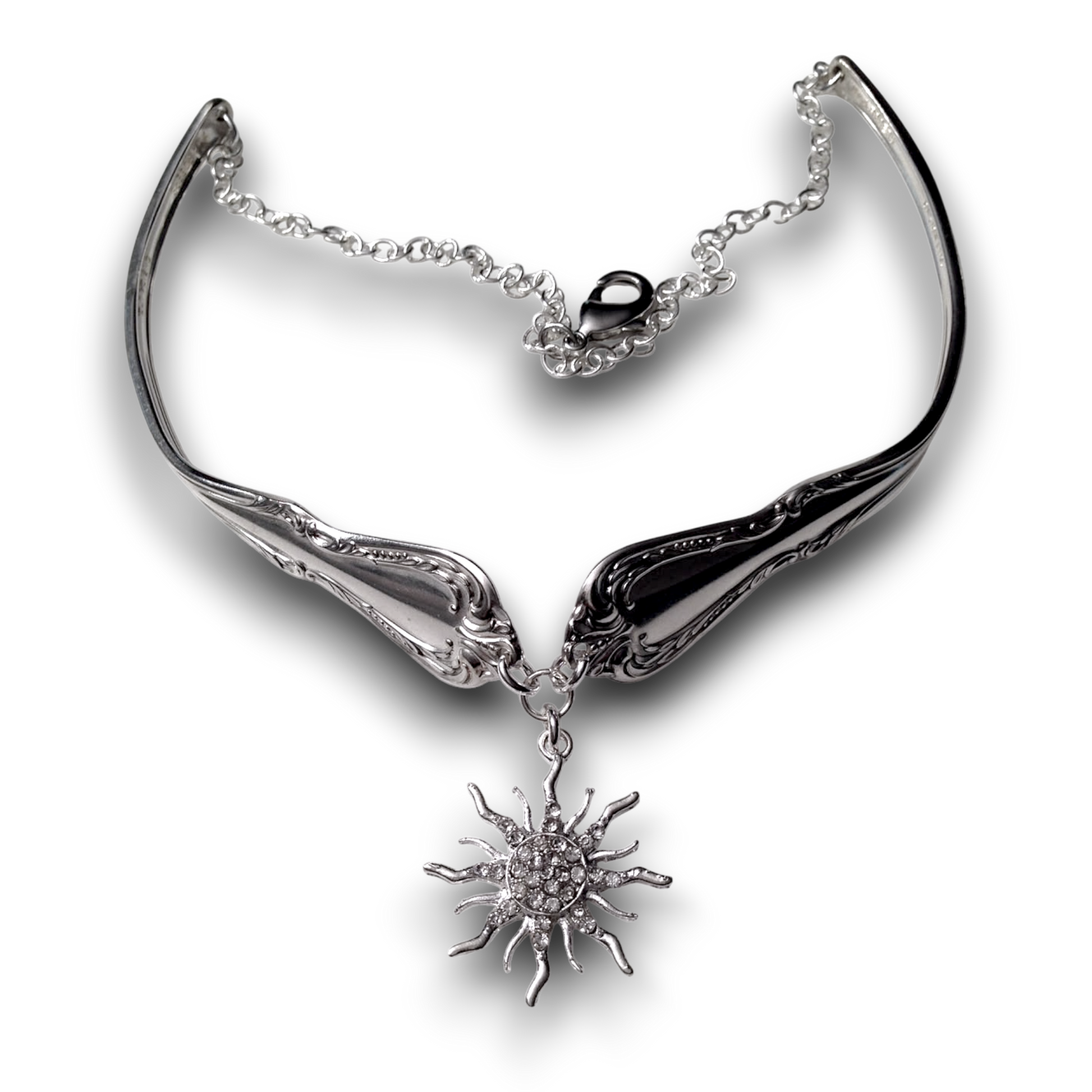 Hellulandian muistojen koruja - aterinkorut: lusikka, haarukka, veitsi