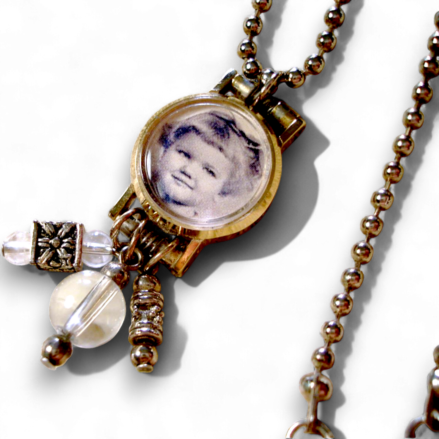 Rannekello kaulakoru vintage steampunk kuvalla