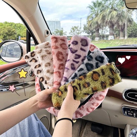 Plushqueen Leopardikuosinen Turvavyöpehmike