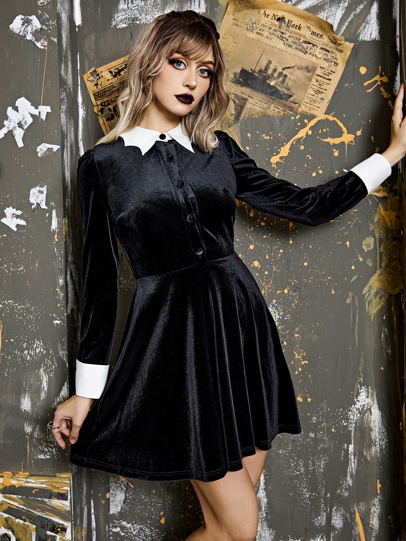 Gothic Style Bat Collar Contrast Color Velvet Dress